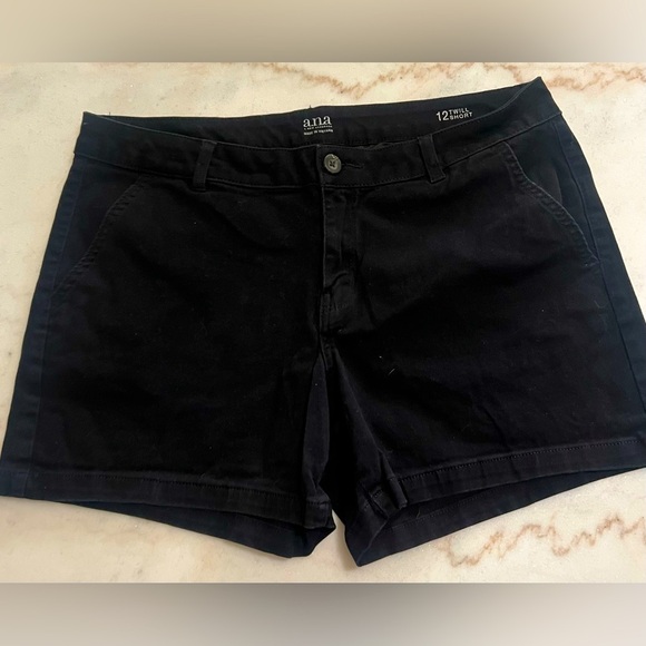 A.n.a. Black Midrise Size 12 Women’s Twill Shorts 4” Inseam. - Picture 1 of 4